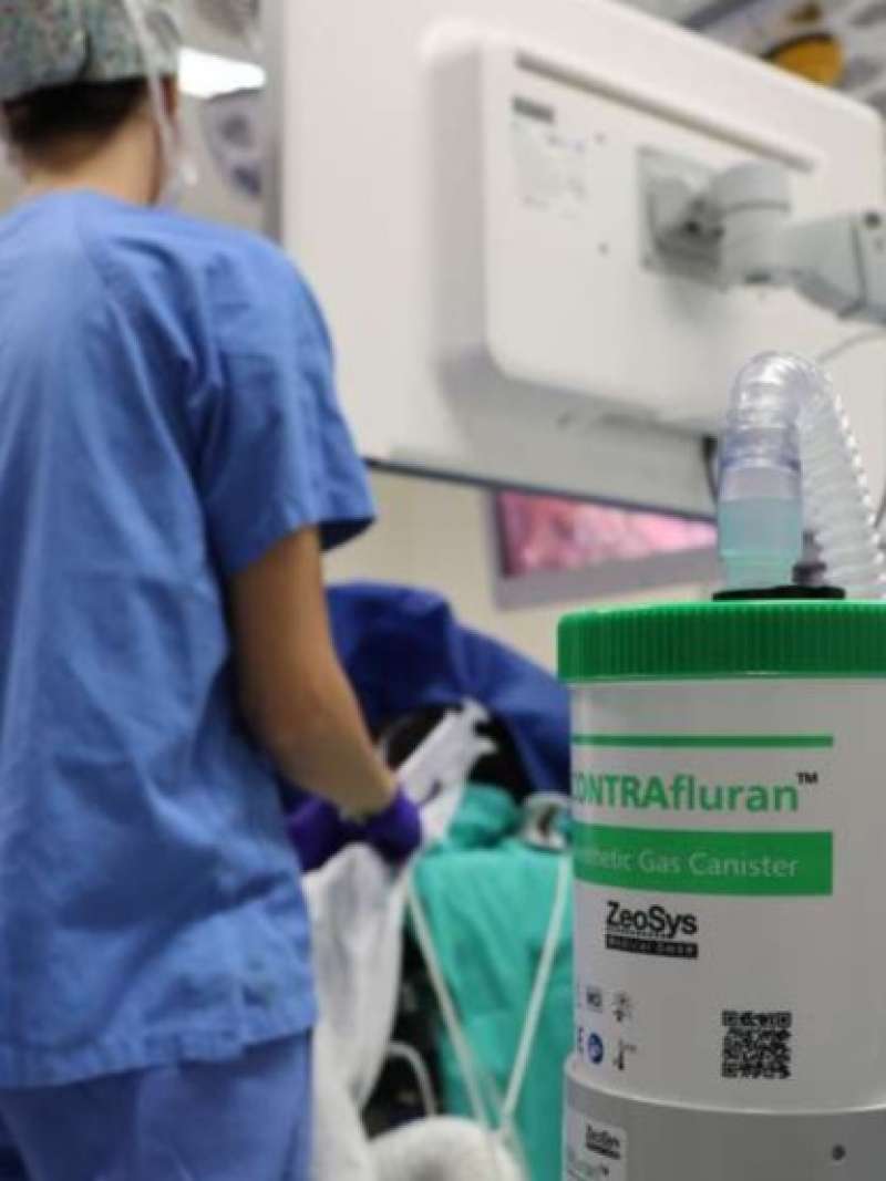 El Hospital de Manises reduce más de un 18% sus emisiones de gases de efecto invernadero gracias a un modelo de anestesia sostenible. / EPDA
