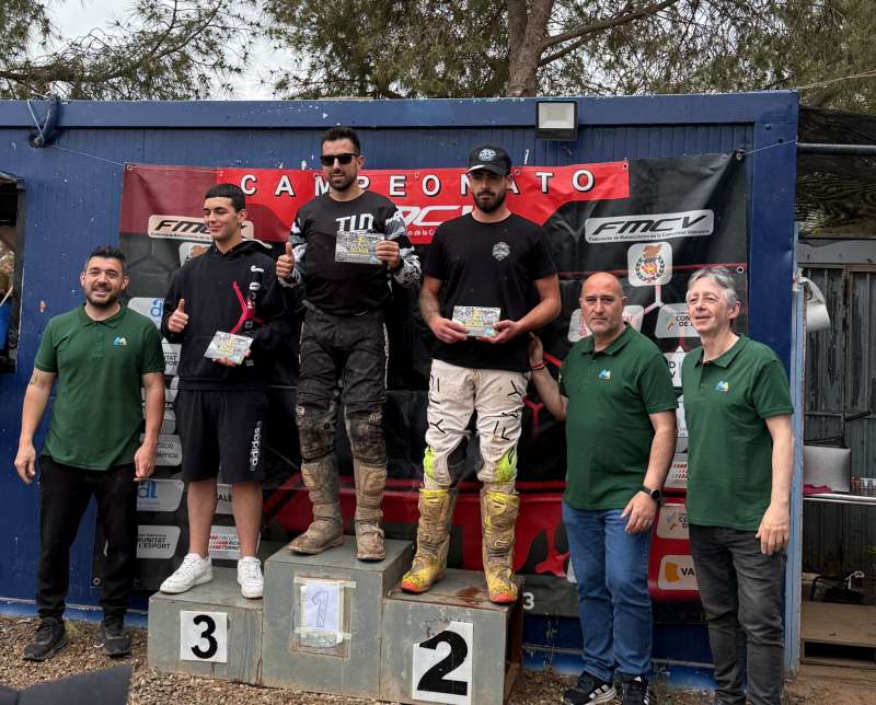 Uno de los podios del VIII Campeonato de Motocross de la Comunitat Valenciana./EPDA