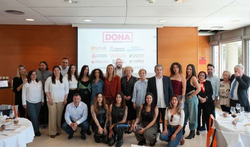 Comida de presentación del Dona Festival Tardeo Electronic®./ EPDA