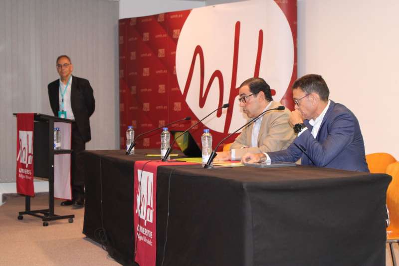 Presentación de la jornada Nuevas tecnologías de riego y fertilización, evolución hacia una agricultura más sostenible. / EPDA