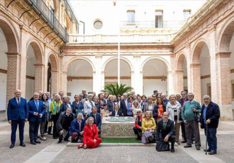 XI International University Congress on Country History: ?The Image in history: solidity, hegemony and questions?.

