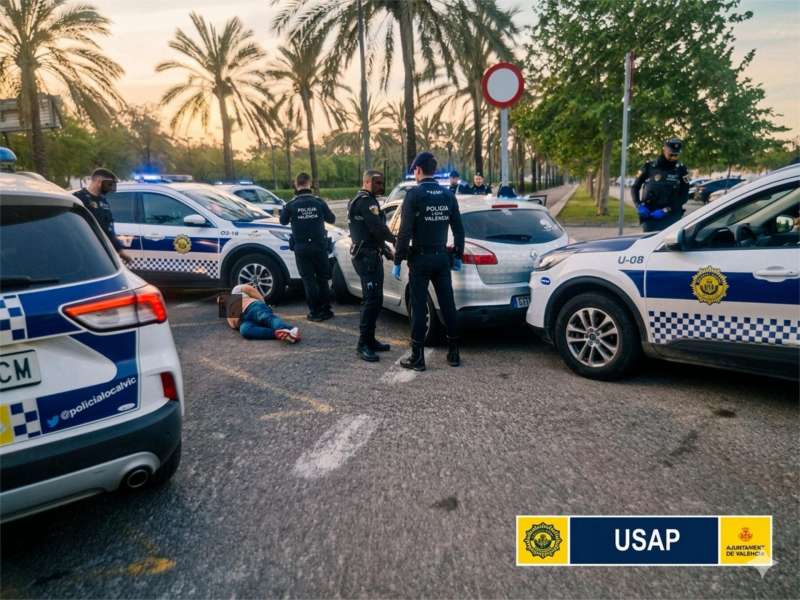Detenido en Valencia un conductor sin carné que hacía de taxista ilegal ...