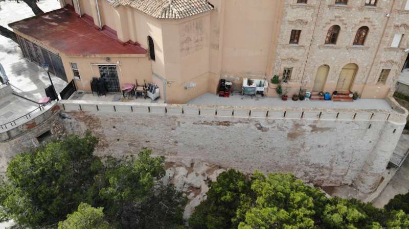Imatge de la Muralla de Cullera captada per un dron. / EPDA