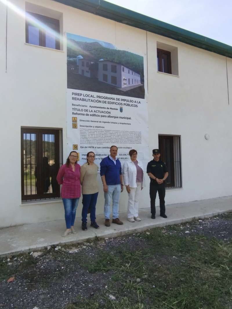Visita de Antonia García Valls, subdelegada del Gobierno a Montán. EPDA 