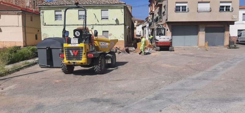 Obras de restauración de la red de agua potable en Camporrobles. / EPDA