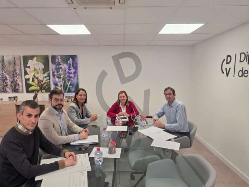 Reunió entre la DIputació de València i l"Ajuntament d"Oliva. / EPDA