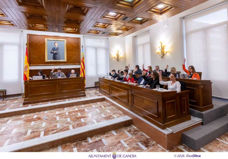 Ple municipal del mes d"abril de l"Ajuntament de Gandia. / EPDA 