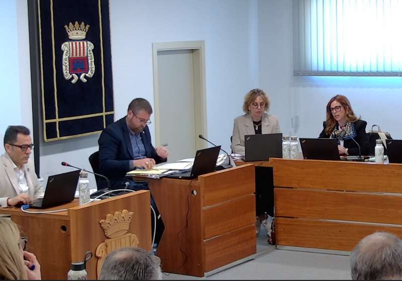 Una imagen de un pleno de Canet reciente. EPDA