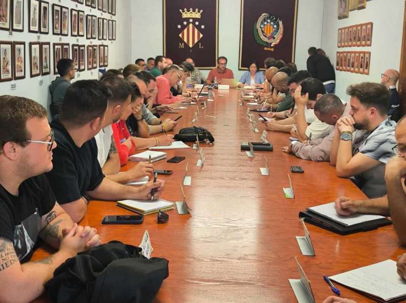 L"última mesa de presidents de la Federació Junta Fallera de Sagunt. / Foto: FJFS