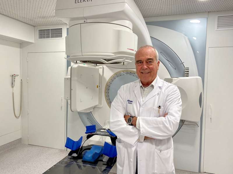 El Dr. Larrea, de la Unidad de Oncología Radioterápica del Hospital Vithas Valencia Consuelo./ EPDA