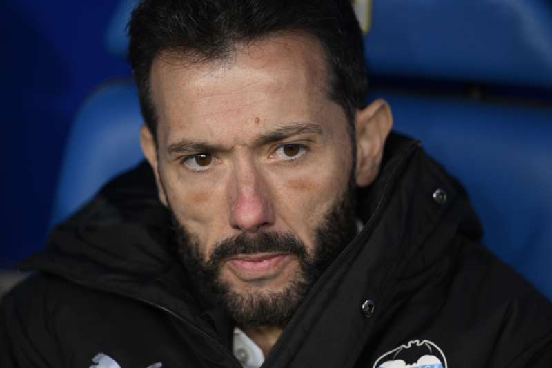 El entrenador del Valencia, Carlos Corberán. EFE/ Eloy Alonso
