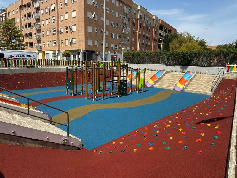 Parc infantil a la plaça del Mediterrani./EPDA