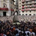 Tradicional traslado de la Virgen de los Desamparados desde la Basílica hasta la Catedral, este domingo en Valencia.