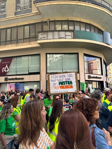 Manifestación por la  huelga educativa del 11 de mayo en Valencia