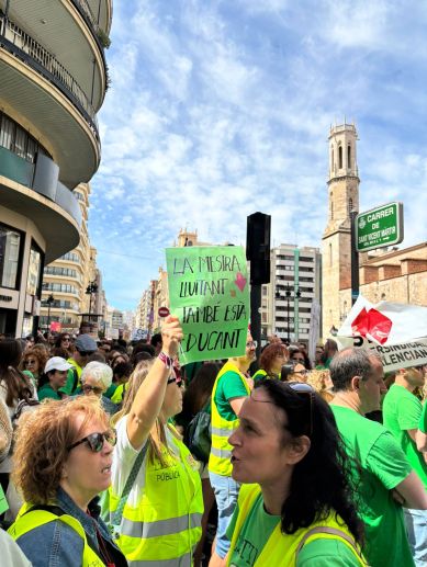 Manifestación por la  huelga educativa del 11 de mayo en Valencia