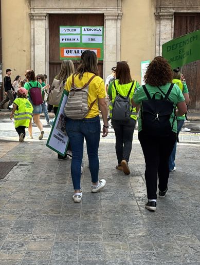 Manifestación por la  huelga educativa del 11 de mayo en Valencia