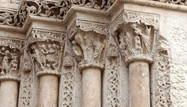 Última Cena la puerta románica del a Catedral de Valencia. Última Cena la puerta románica del a Catedral de Valencia.