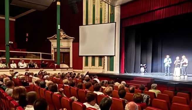 Gala a benefici d'ADAFIR celebrada al Gran Teatre d'Alzira. Gala a benefici d'ADAFIR celebrada al Gran Teatre d'Alzira.
