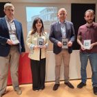 Vicent Sales y Carmen Lázaro, han presentado el nuevo itinerario de visitas guiadas del MUCC dedicado a La Panderola