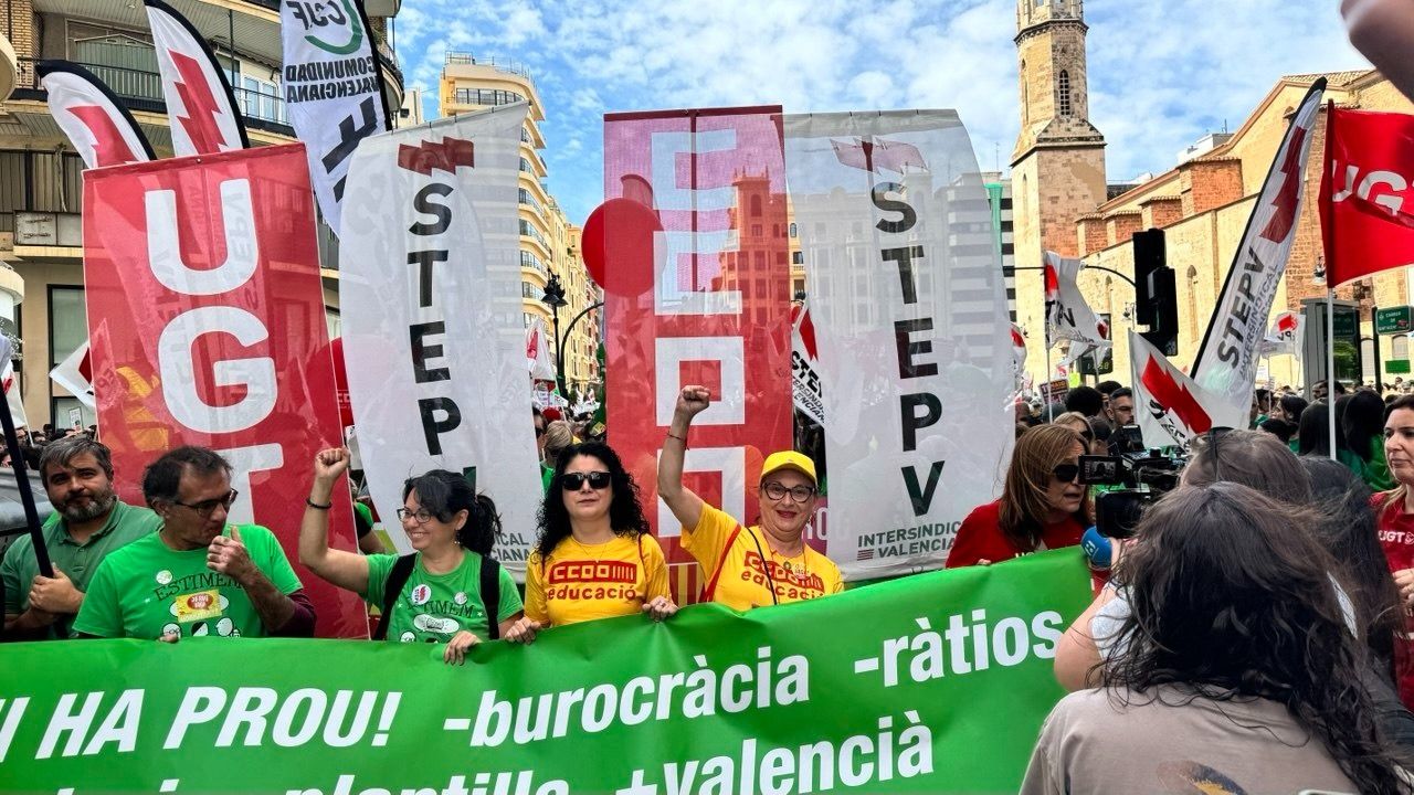 Manifestació per la vaga educativa en València.