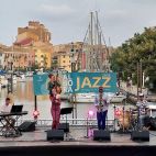Un concert d’ Alborajazz 2025 a Port Saplaya.
