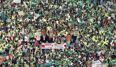 Manifestación del profesorado de la Comunitat Valenciana en la quinta jornada de su huelga indefinida.