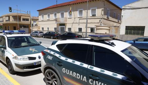 Los cuerpos han sido hallados en la casa cuartel de la Guardia Civil por otro agente.