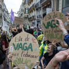 Manifestación del profesorado de la Comunitat Valenciana este viernes en la quinta jornada de su huelga indefinida.