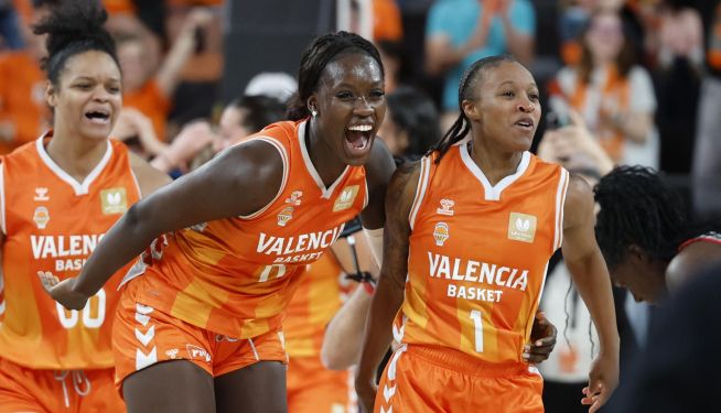 La alicantina del Valencia Basket Awa Fam. La alicantina del Valencia Basket Awa Fam.