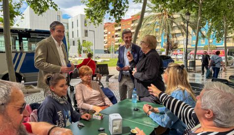 El síndic del PP en Les Corts, Nando Pator, visita Gandia junt al portaveu popular, Víctor Soler, per informar sobre les deduccions fiscals del Consell. El síndic del PP en Les Corts, Nando Pator, visita Gandia junt al portaveu popular, Víctor Soler, per informar sobre les deduccions fiscals del Consell.