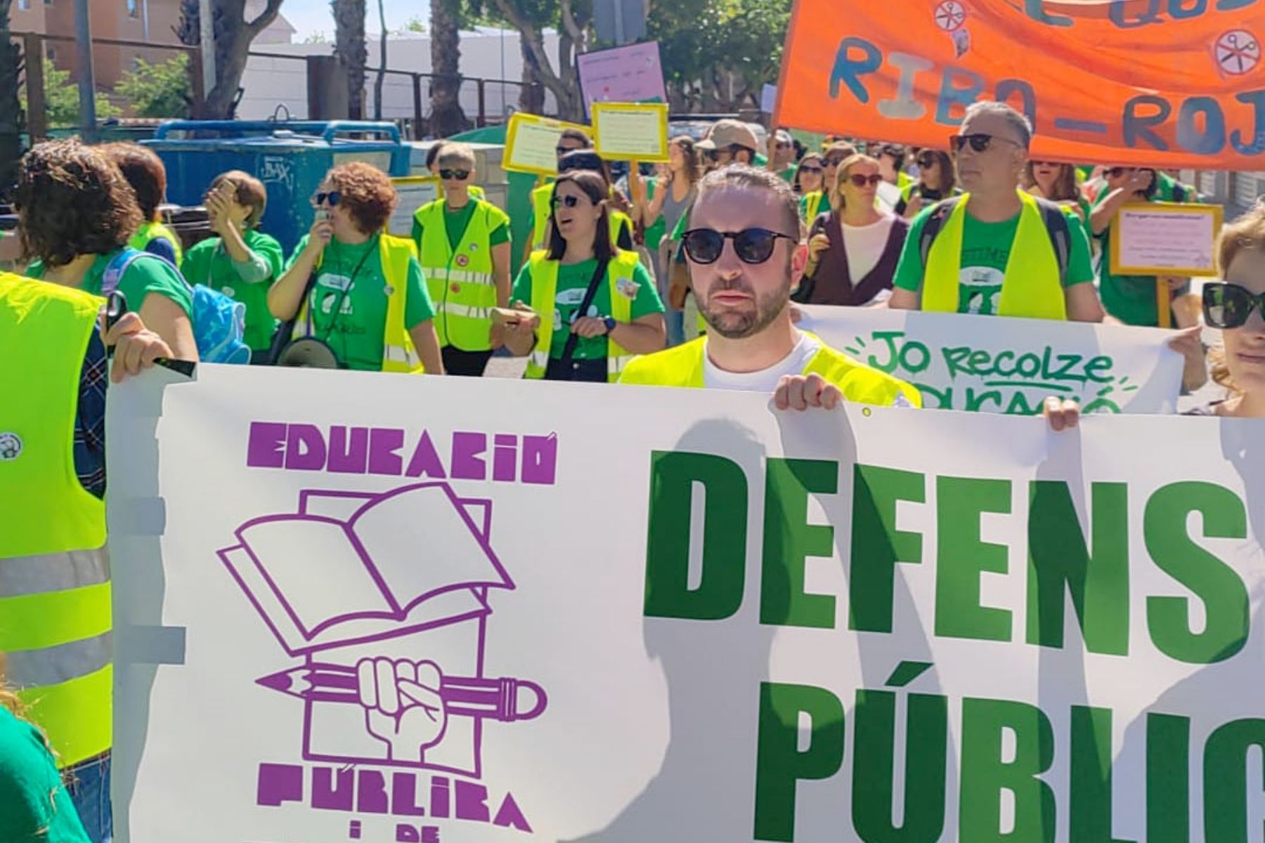Concentració al Parc Benjamín Civera de la Pobla de Vallbona.