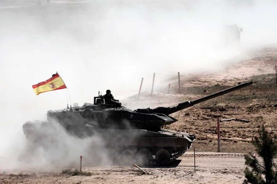 Militares españoles en una base militar.