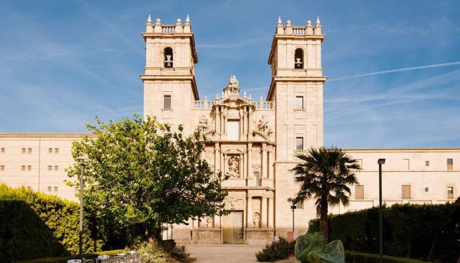 El Monasterio de Sant Miquel dels Reis. El Monasterio de Sant Miquel dels Reis.