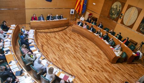 Imagen del pleno de la Diputació de València en el que se aprobaron nuevas ayudas para prevención de catástrofes, deporte, bienestar animal e inversiones municipales. / EPDA