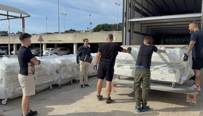 Els primers 50 llits hospitalaris d'última generació ja han arribat al centre. Els primers 50 llits hospitalaris d'última generació ja han arribat al centre.
