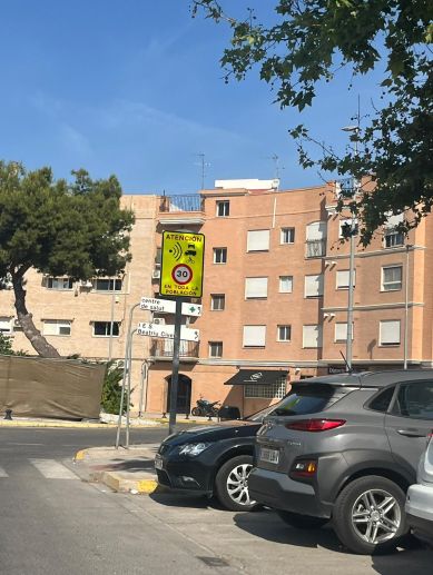 Imagen de otra de las señales cuya colocación, según denuncia Paula García, se realizó sin comunicación previa ni conocimiento de los órganos municipales competentes. / EPDA Imagen de otra de las señales cuya colocación, según denuncia Paula García, se realizó sin comunicación previa ni conocimiento de los órganos municipales competentes. / EPDA
