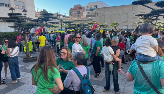 Els CEIPs de les Valls i l’IES la Vall de Segó alcen la veu a Faura en defense de l’escola pública. Els CEIPs de les Valls i l’IES la Vall de Segó alcen la veu a Faura en defense de l’escola pública.