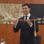 Jaime Ruix, durant el ple d'investidura com a nou alcalde de la Pobla de Vallbona. Jaime Ruix, durant el ple d'investidura com a nou alcalde de la Pobla de Vallbona.