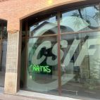 Pintada con la palabra "rates" en la sede de CSIF en Castellón.