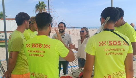 Las playas de Burriana estrenan temporada con un servicio de socorrismo reforzado y una hora más de vigilancia diaria. / EPDA