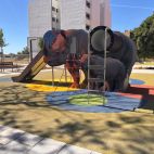 Uno de los nuevos juegos infantiles del Parque de la Florida de Albal.