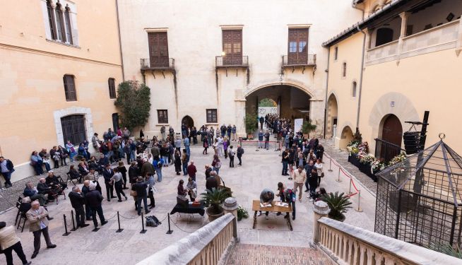 Comiat a Josep Piera celebrat al Palau Ducal dels Borja. Comiat a Josep Piera celebrat al Palau Ducal dels Borja.