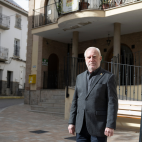 Carlos del Río, alcalde de Torás, impulsa la mejora del consultorio médico con fondos de la Conselleria de Sanitat. / EPDA