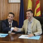 Juan David Gomez, Gerente HCB Hospitales, y Jose Ramiro, Alcalde Ondara. / HCB Dénia