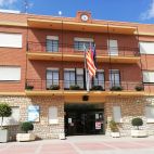 L'Ajuntament d'Almussafes nega irregularitats en subvencions i contractes municipals després de les acusacions d'un mitjà digital. L'Ajuntament d'Almussafes nega irregularitats en subvencions i contractes municipals després de les acusacions d'un mitjà digital.