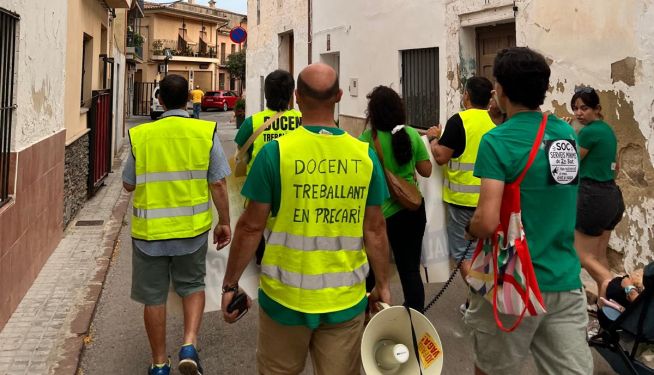La macha recorre Les Valls.