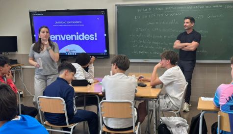 Una de les xarrades formatives amb motiu de l'Orgull LGTBIQ+ a Benaguasil.