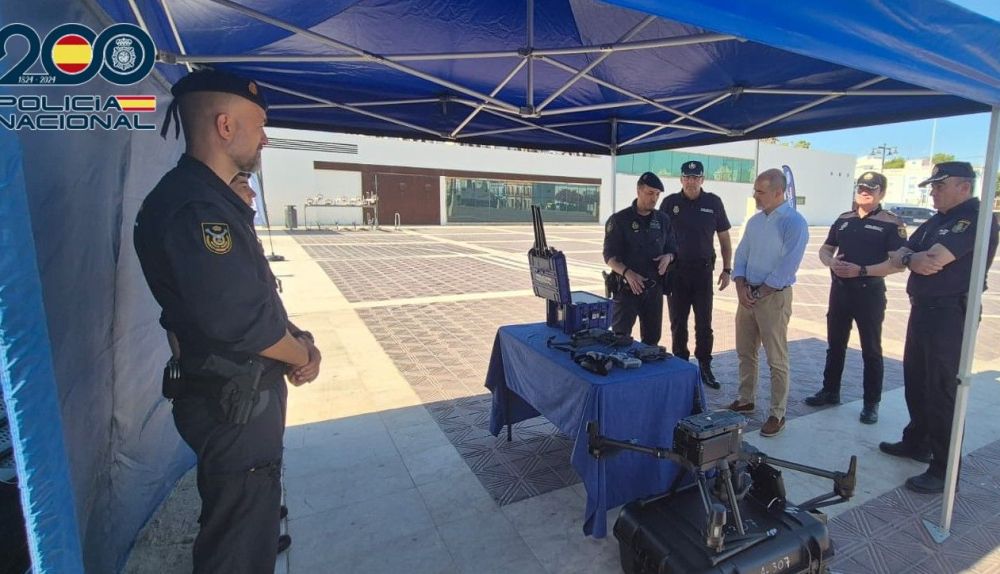 La Oficina de Denuncias y Atención al Ciudadano estará ubicada en el paseo marítimo de Valencia y permanecerá abierta de lunes a domingo durante los meses de julio y agosto./ Policía Nacional La Oficina de Denuncias y Atención al Ciudadano estará ubicada en el paseo marítimo de Valencia y permanecerá abierta de lunes a domingo durante los meses de julio y agosto./ Policía Nacional