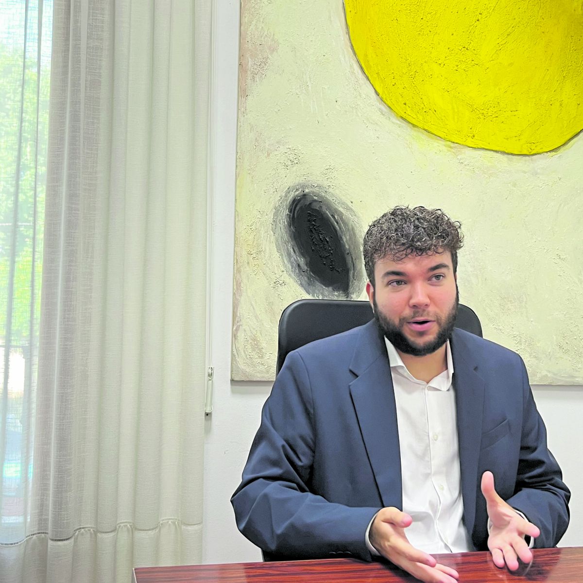 El alcalde, Álvaro Gonzalvo, en un momento de la entrevista concedida a El Periódico de Aquí.