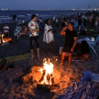 Celebración del año pasado en la playa La Malvarrosa de la Noche de San Juan.